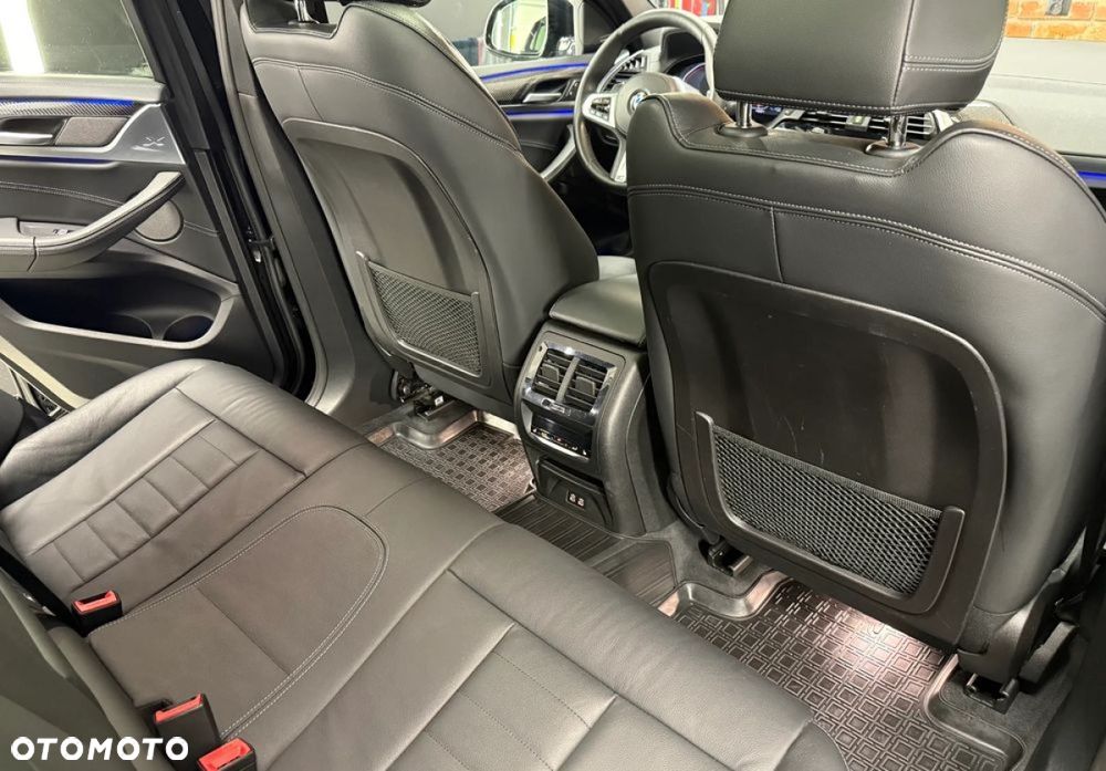 BMW X4 - 35