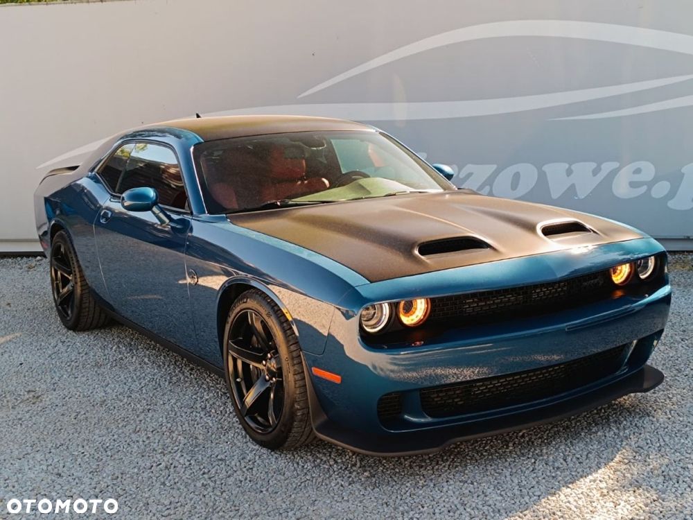 Dodge Challenger - 2