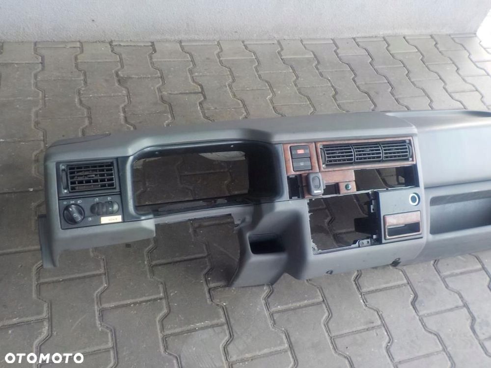 VW T4 MULTIVAN DESKA KOKPIT MIĘKKA ŁADNA AIRBAG - 3