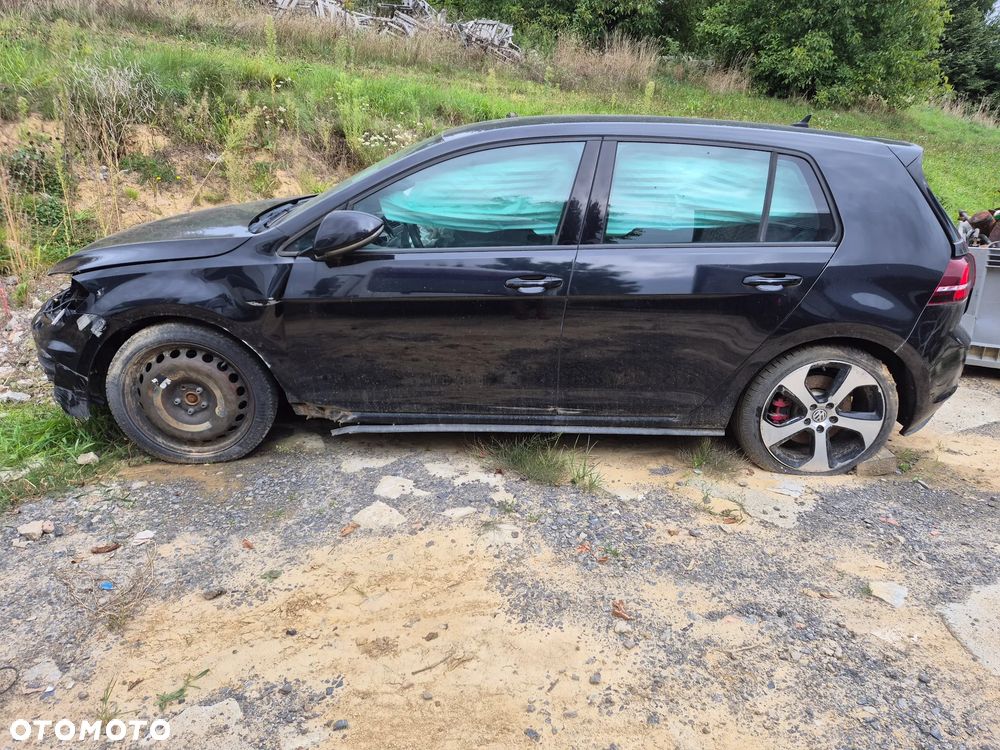 Volkswagen Golf GTI Performance BlueMotion Technology DSG - 10