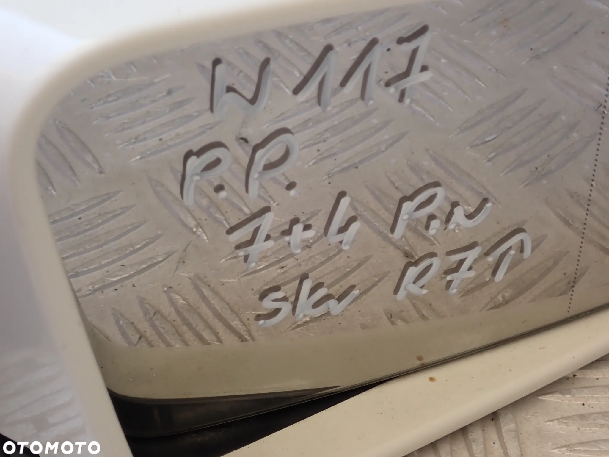 LUSTERKO PRAWY 7+4 PIN/ LEWY 9+4 PIN PRZÓD MERCEDES W117 CLA  700 ZŁ - 11