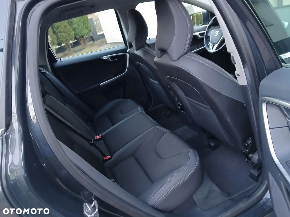 Volvo XC 60 T5 Geartronic Summum - 11