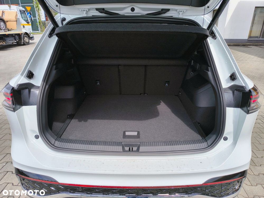 Volkswagen Tiguan 1.5 eTSI R-Line Plus DSG - 36