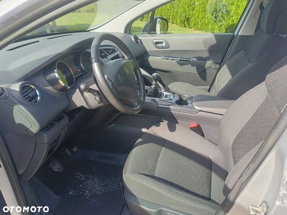 Peugeot 3008 HDi 115 Allure - 19