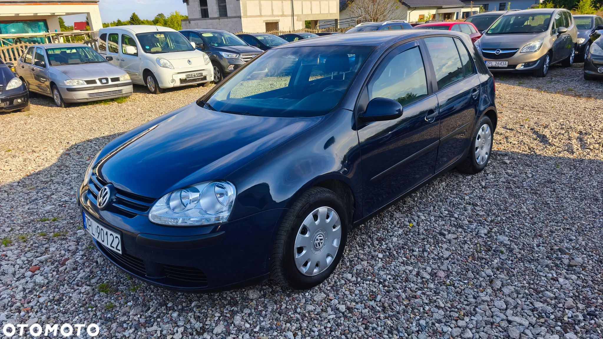 Volkswagen Golf - 1