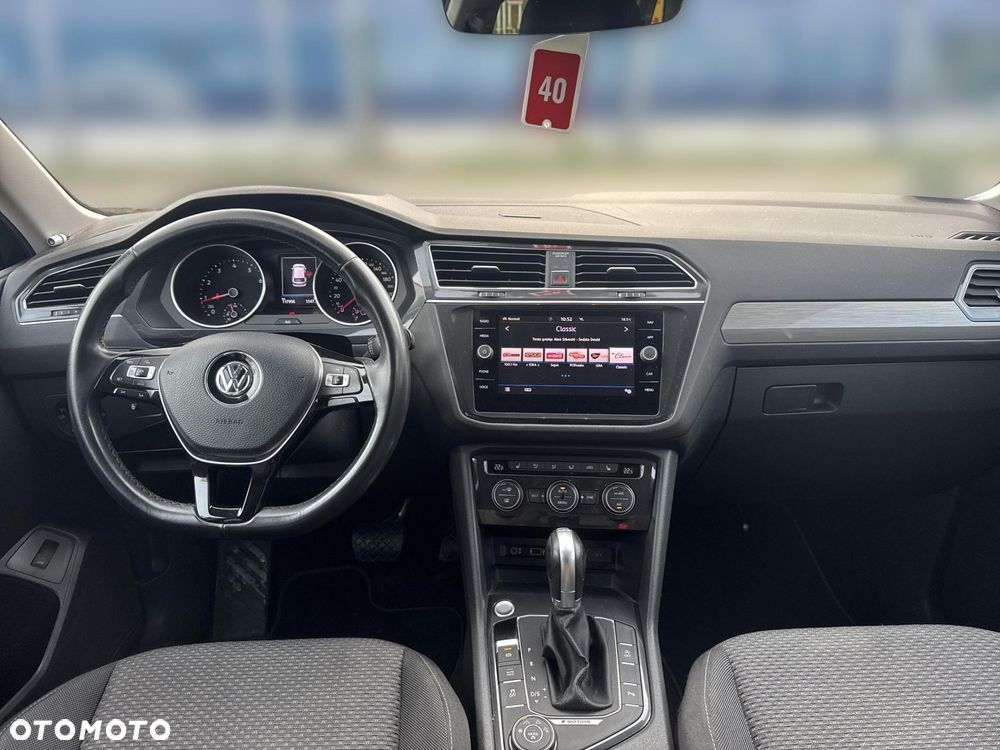Volkswagen Tiguan - 11