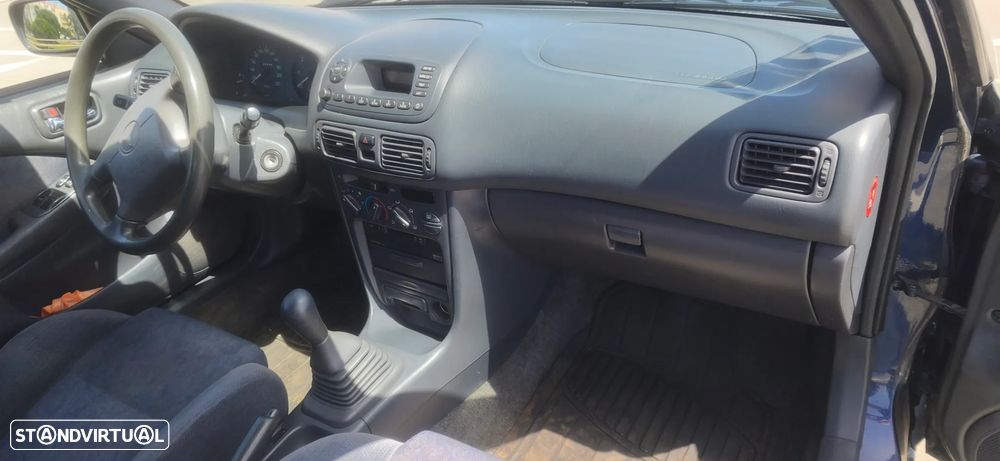Toyota Corolla 2.0 D-4D Sol - 10
