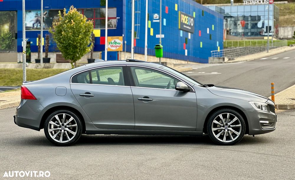 Volvo S60 D2 Geartronic Momentum - 10