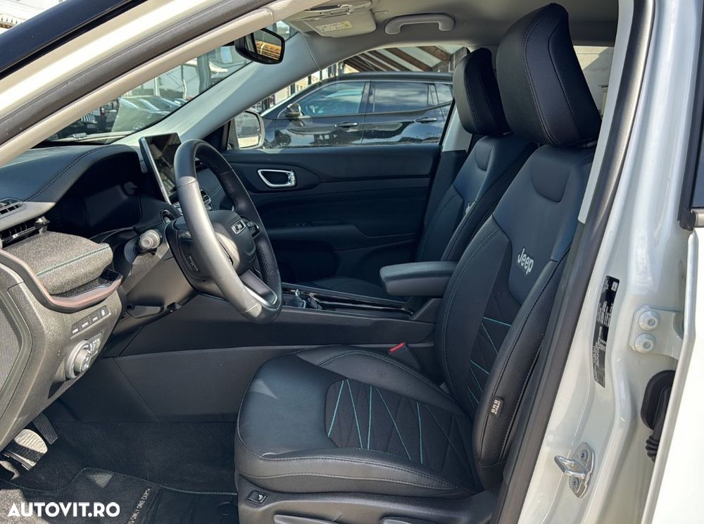 Jeep Compass 1.3 T4 4xe PLUG-IN HYBRID Automatik Upland - 10