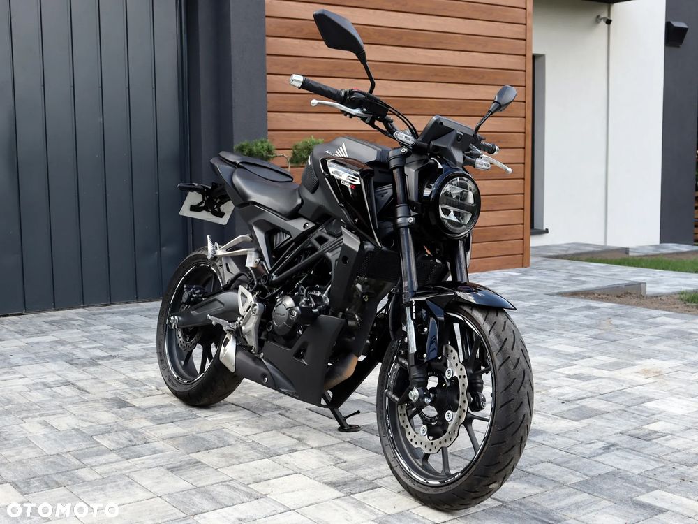 Honda CB - 1