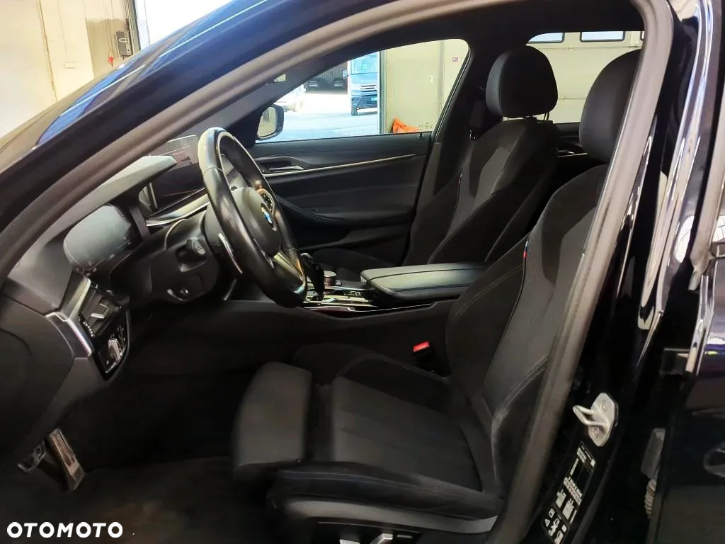 BMW Seria 5 530i xDrive GPF M Sport sport - 7
