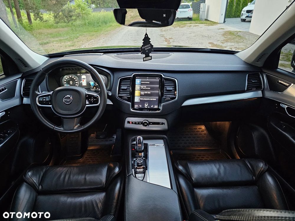 Volvo XC 90 T8 AWD Ultra Bright - 24