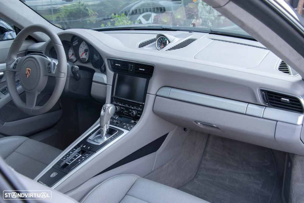 Porsche 911 (991) Carrera 4 S PDK - 34