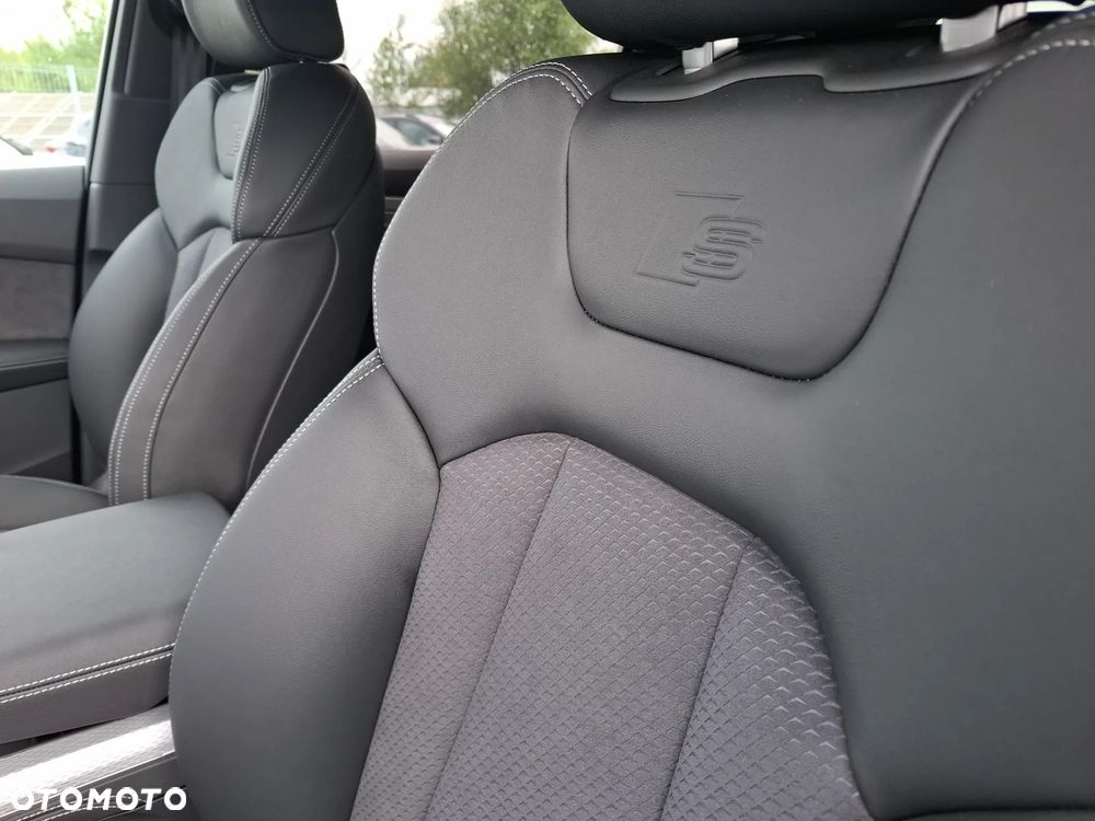 Audi Q7 TFSI e PHEV 360 kW Quattro S Line Tiptr - 12