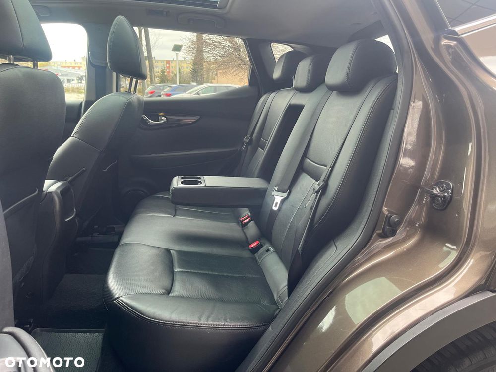 Nissan Qashqai 1.6 dCi Xtronic TEKNA+ - 26