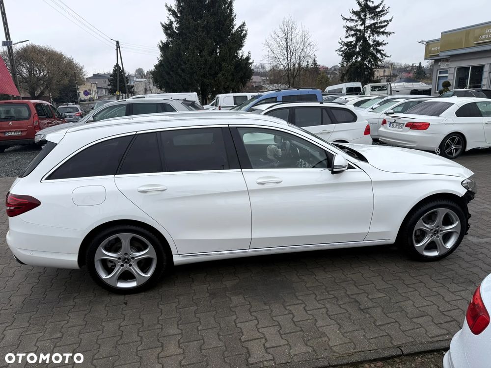 Mercedes-Benz Klasa C 220 d 4Matic 9G-TRONIC Avantgarde - 4