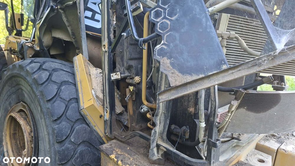 Caterpillar 966K - 19