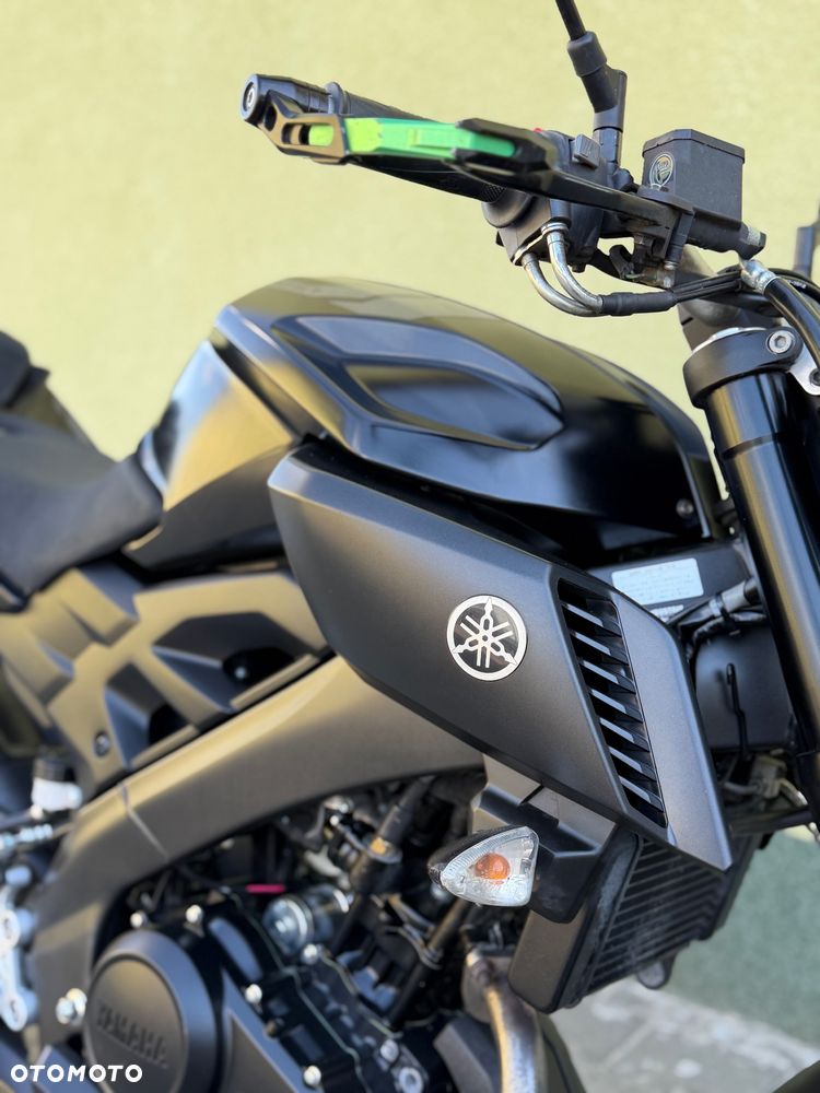 Yamaha MT - 4