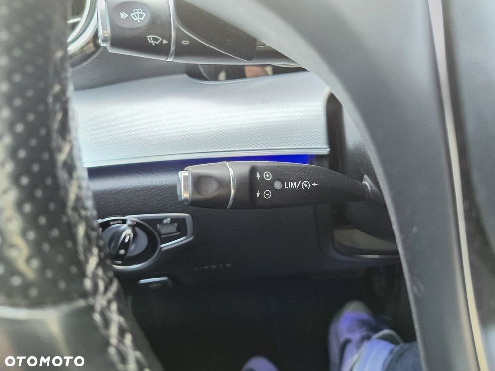 Mercedes-Benz Klasa E 400 4-Matic 9G-TRONIC - 25