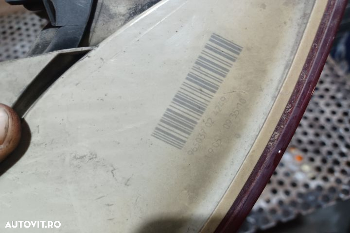 Lampa / Tripla stop dreapta pe aripa LIMUZINA 8E5945096 Audi A4 B7 [2 - 3