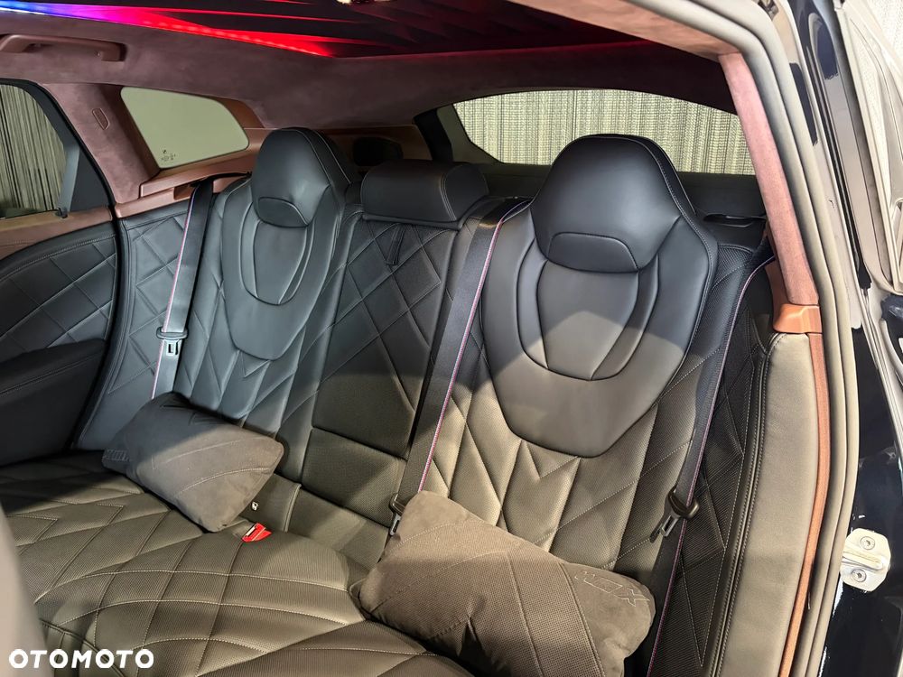 BMW XM 50e PHEV sport - 17