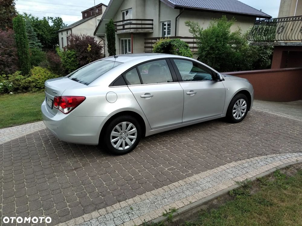 Chevrolet Cruze 1.6 LT - 6