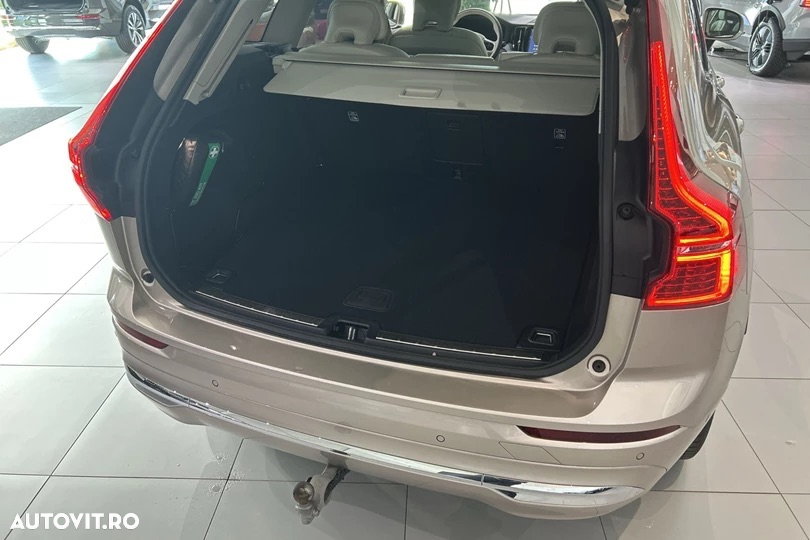Volvo XC 60 T6 AWD Plug-in Hybrid Plus Bright - 19