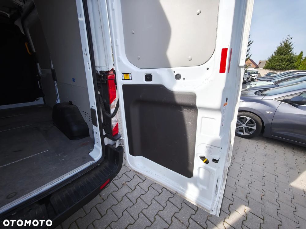 Ford Transit - 16