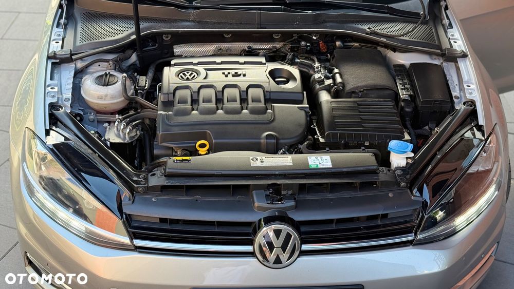 Volkswagen Golf 1.6 TDI SCR IQ.DRIVE - 27