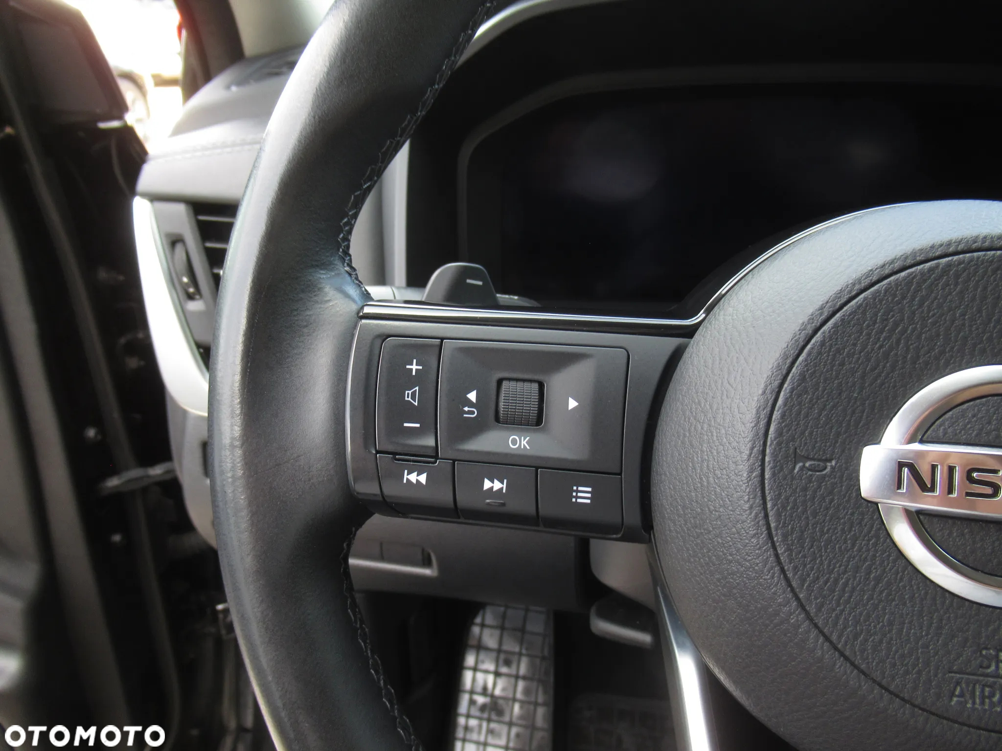 Nissan Qashqai 1.3 DIG-T N-Connecta DCT - 12