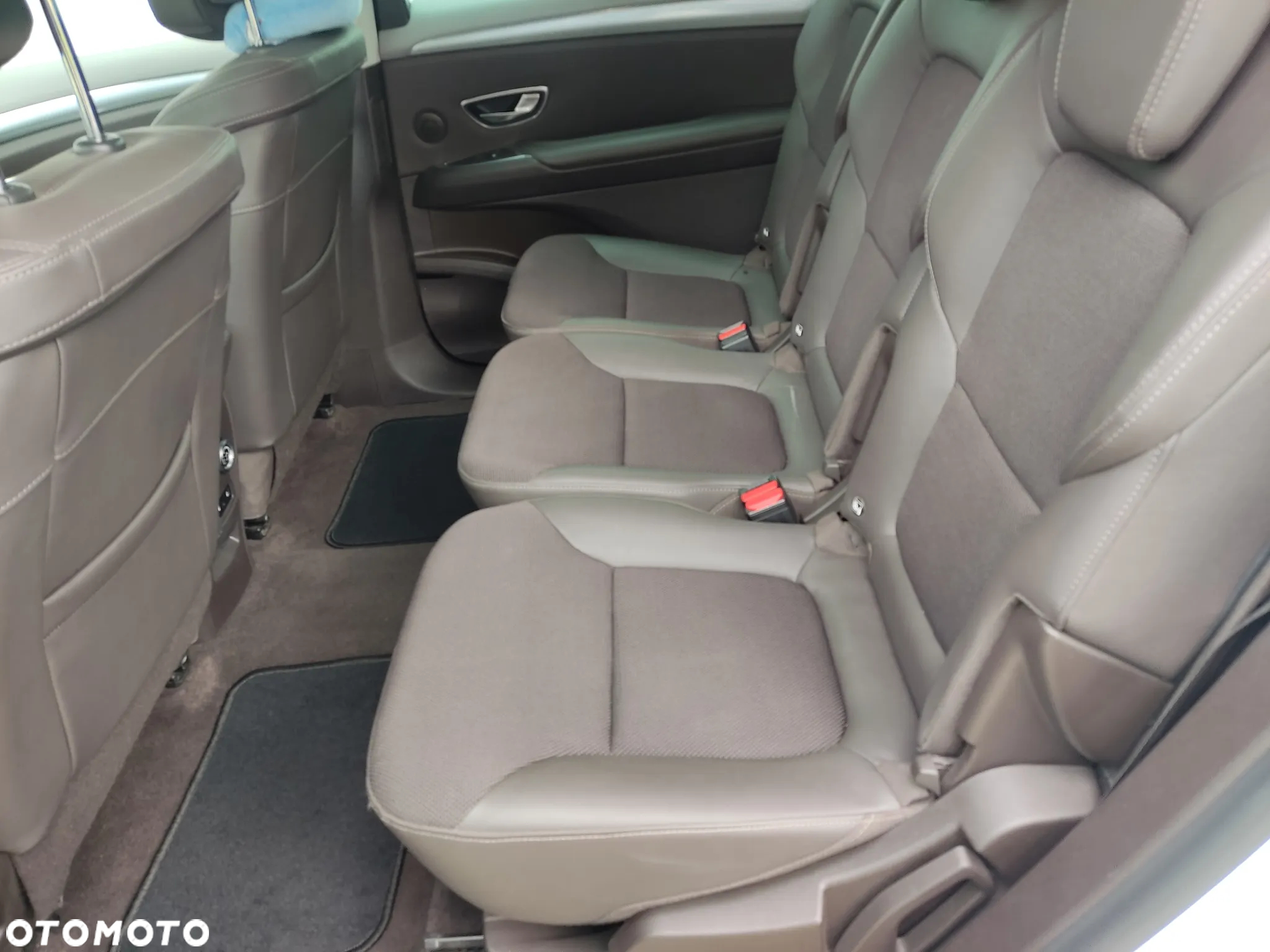 Renault Espace 1.6 dCi Energy Magnetic EDC 7os - 34