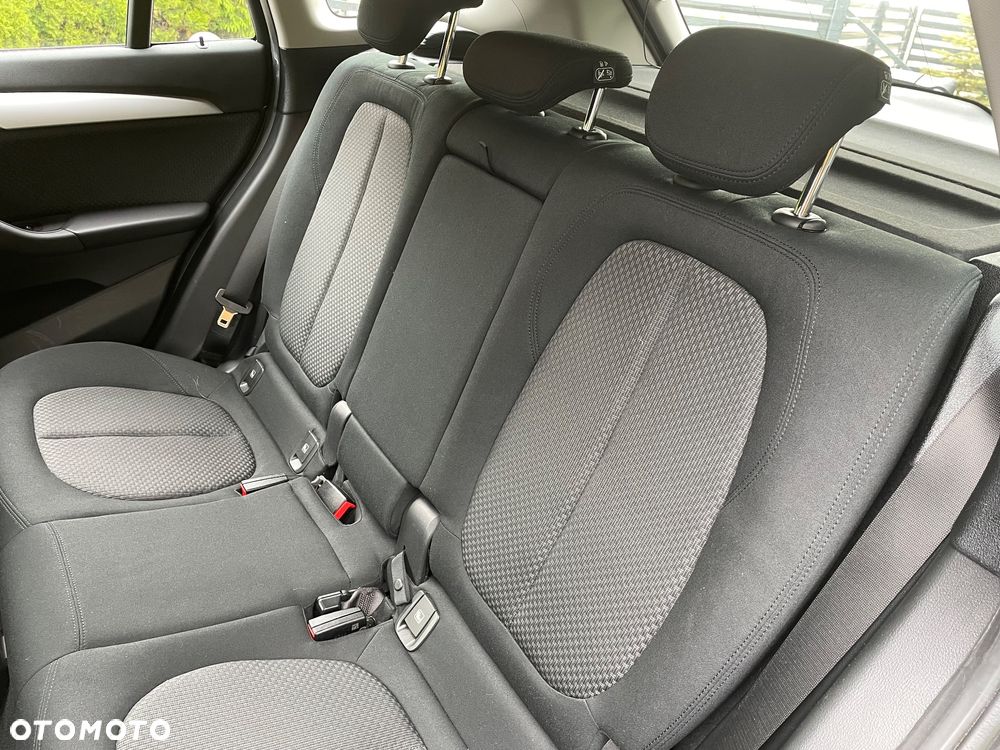 BMW X1 sDrive18d - 8