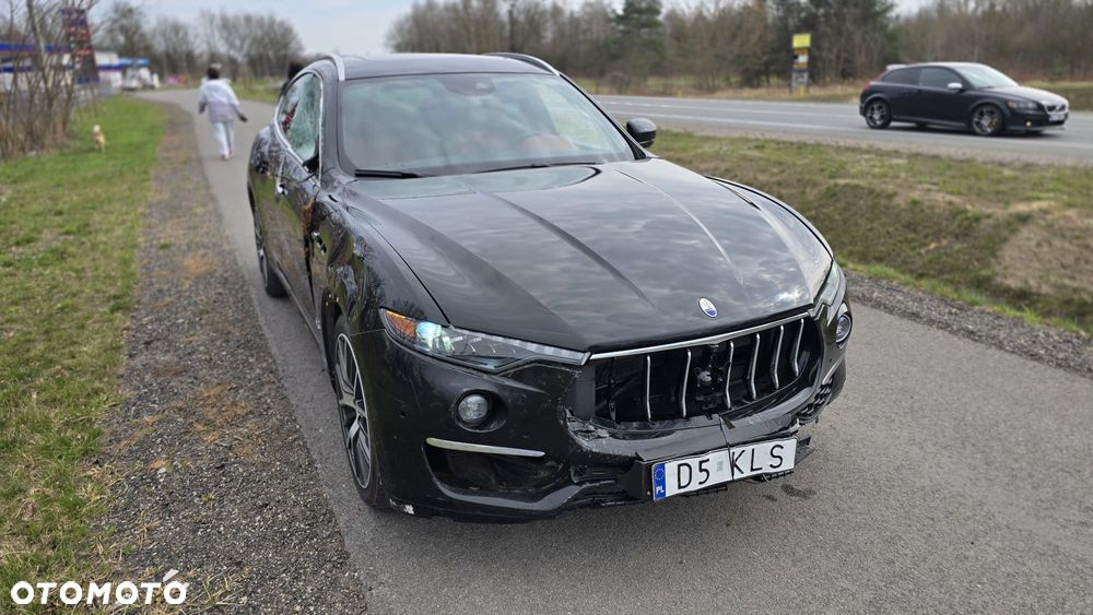 Maserati Levante S Q4 GranSport - 11