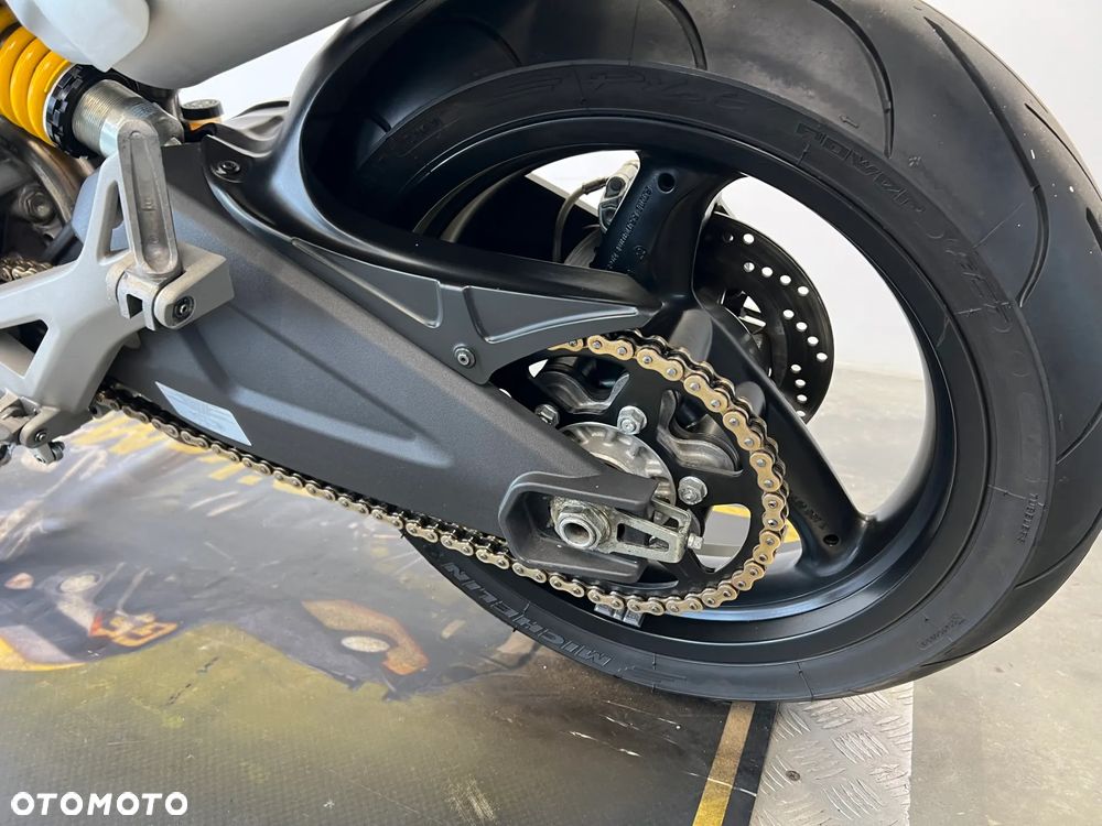 Ducati Monster - 17