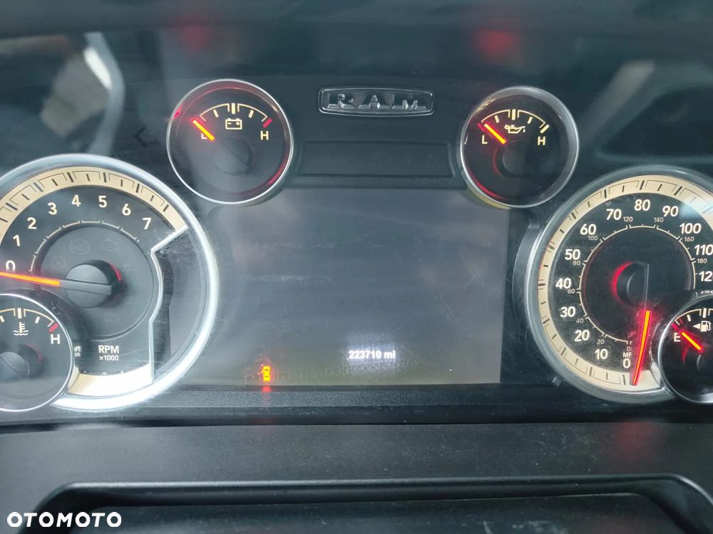Dodge RAM 1500 5.7 4x4 - 13