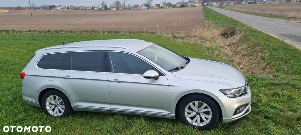 Volkswagen Passat - 11