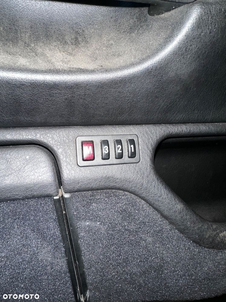BMW Seria 7 - 16