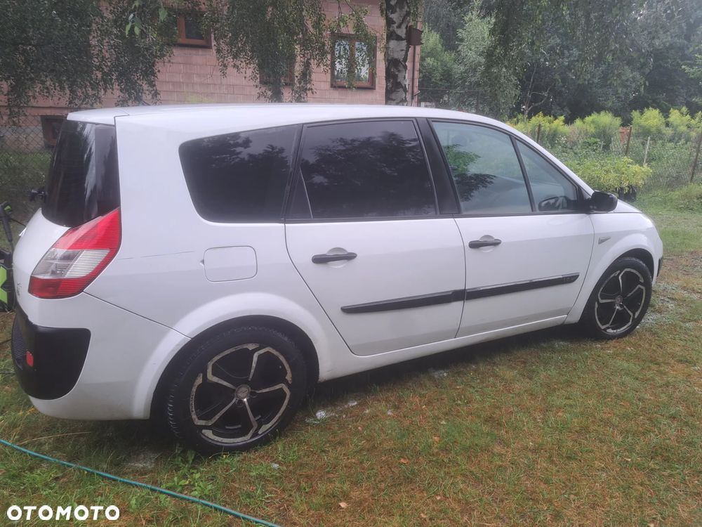 Renault Grand Scenic Gr 1.6 16V Authentique - 10