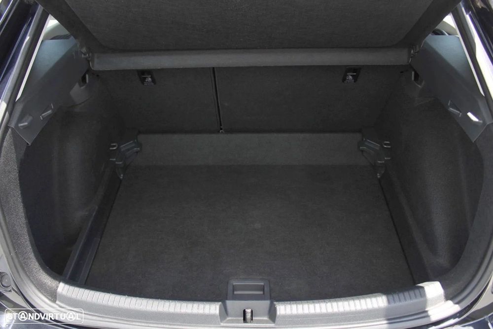 VW Taigo 1.0 TSI Urban DSG - 18