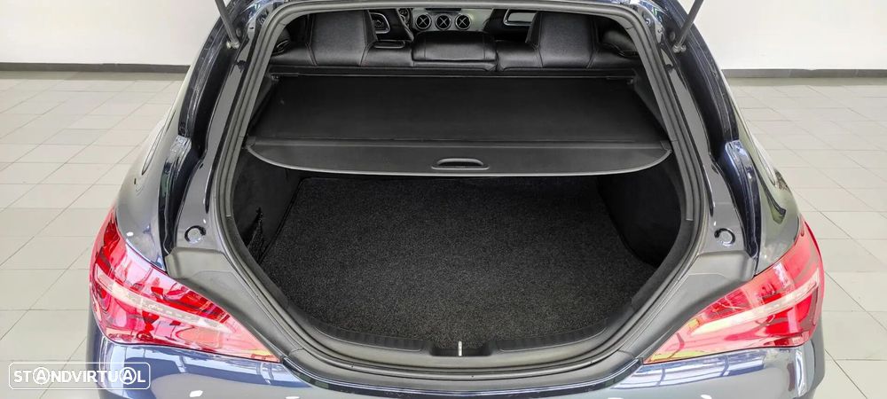 Mercedes-Benz CLA 180 d Shooting Brake AMG Line - 20