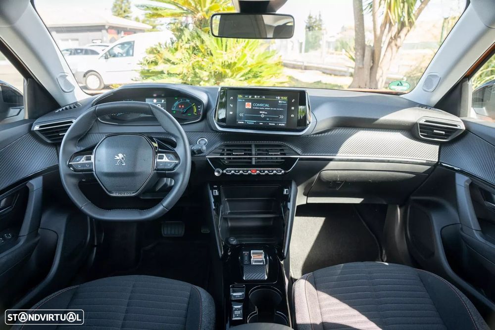 Peugeot e-2008 - 8