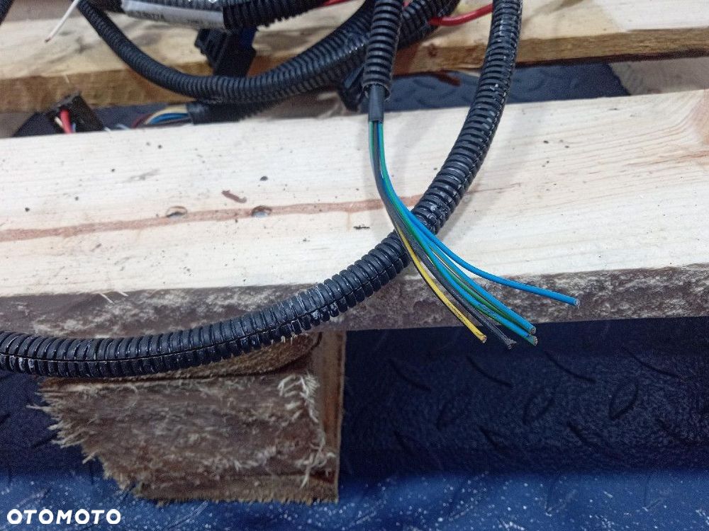 RENAULT LAGUNA III HAK HOLOWNICZY 7711427698 - 7