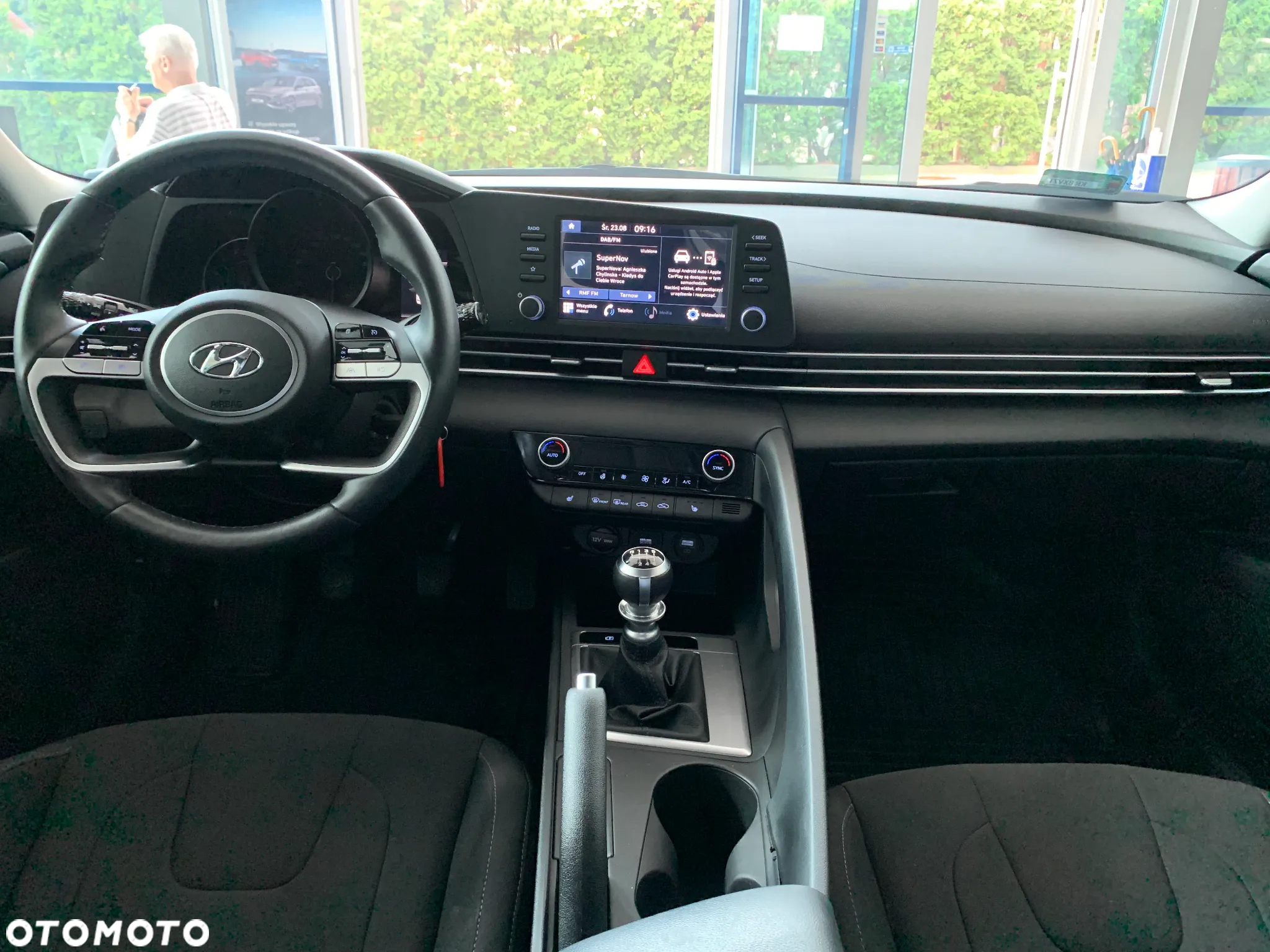 Hyundai Elantra 1.6 Smart - 18