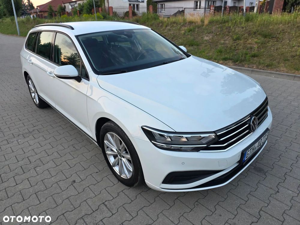 Volkswagen Passat - 2
