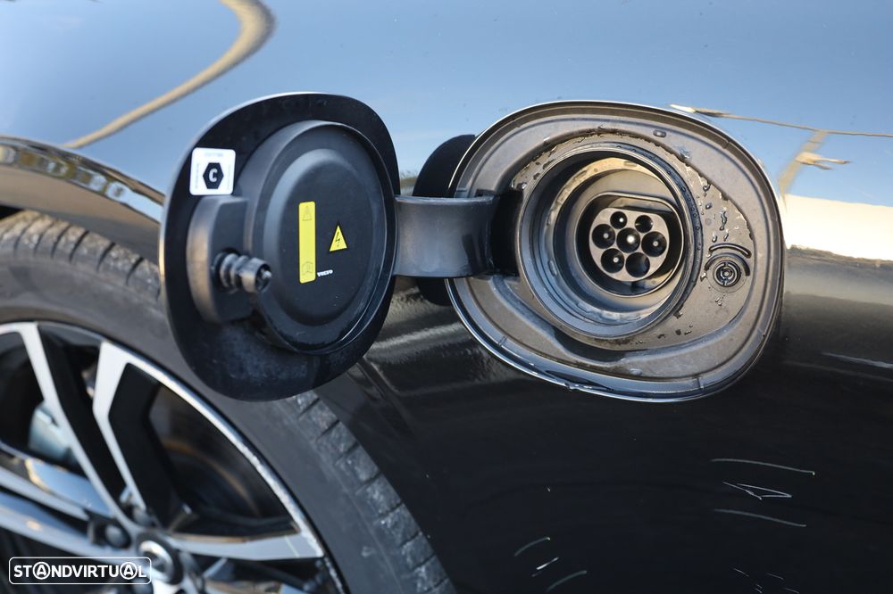 Volvo V90 2.0 T6 PHEV Plus Dark AWD - 3