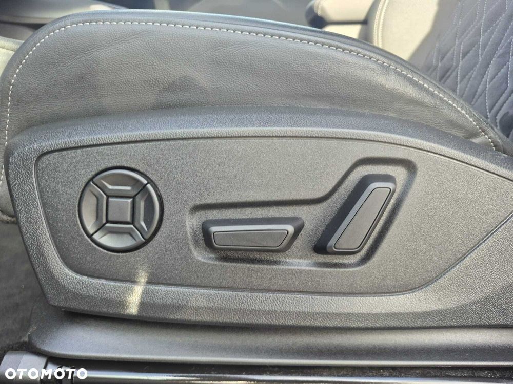 Audi Q4 e-tron - 14