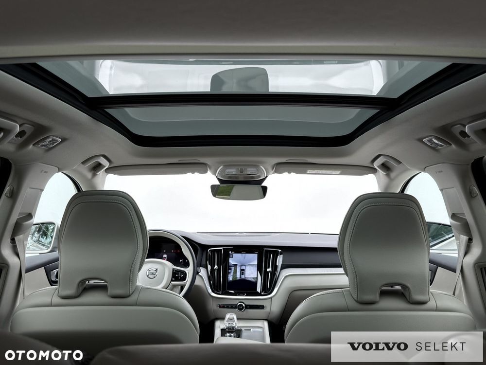 Volvo V60 Cross Country - 15
