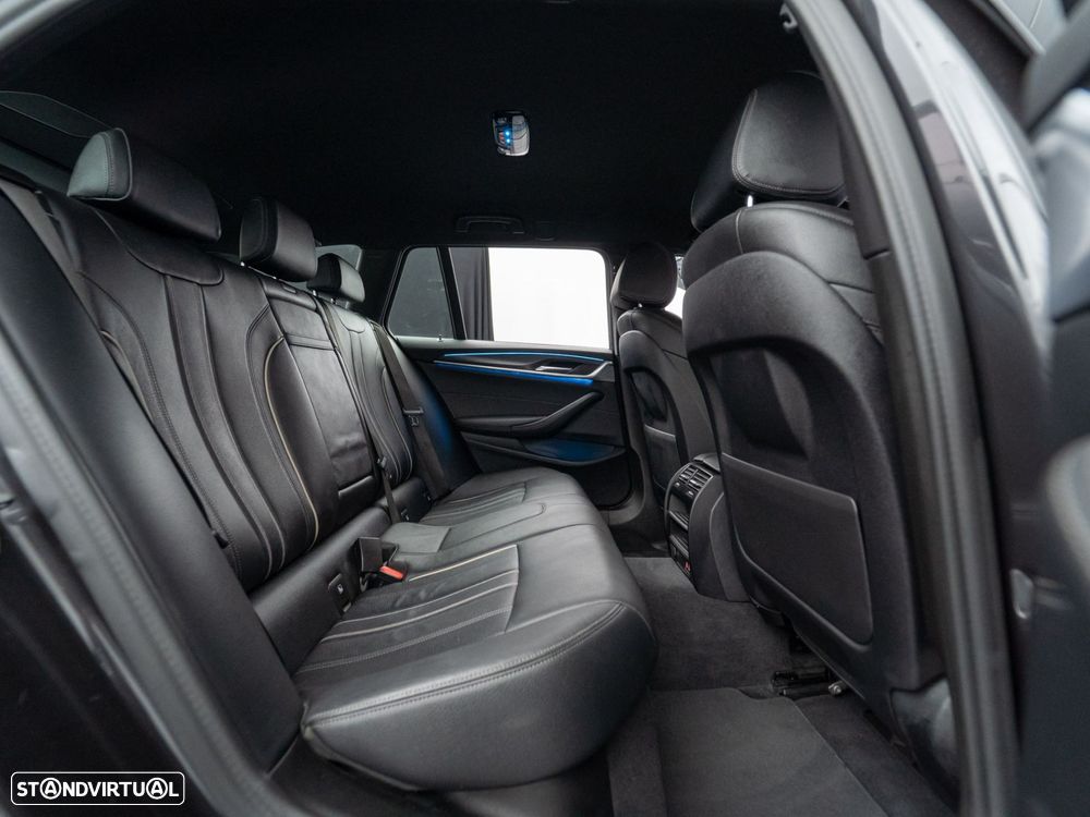 BMW 520 e Pack M - 48