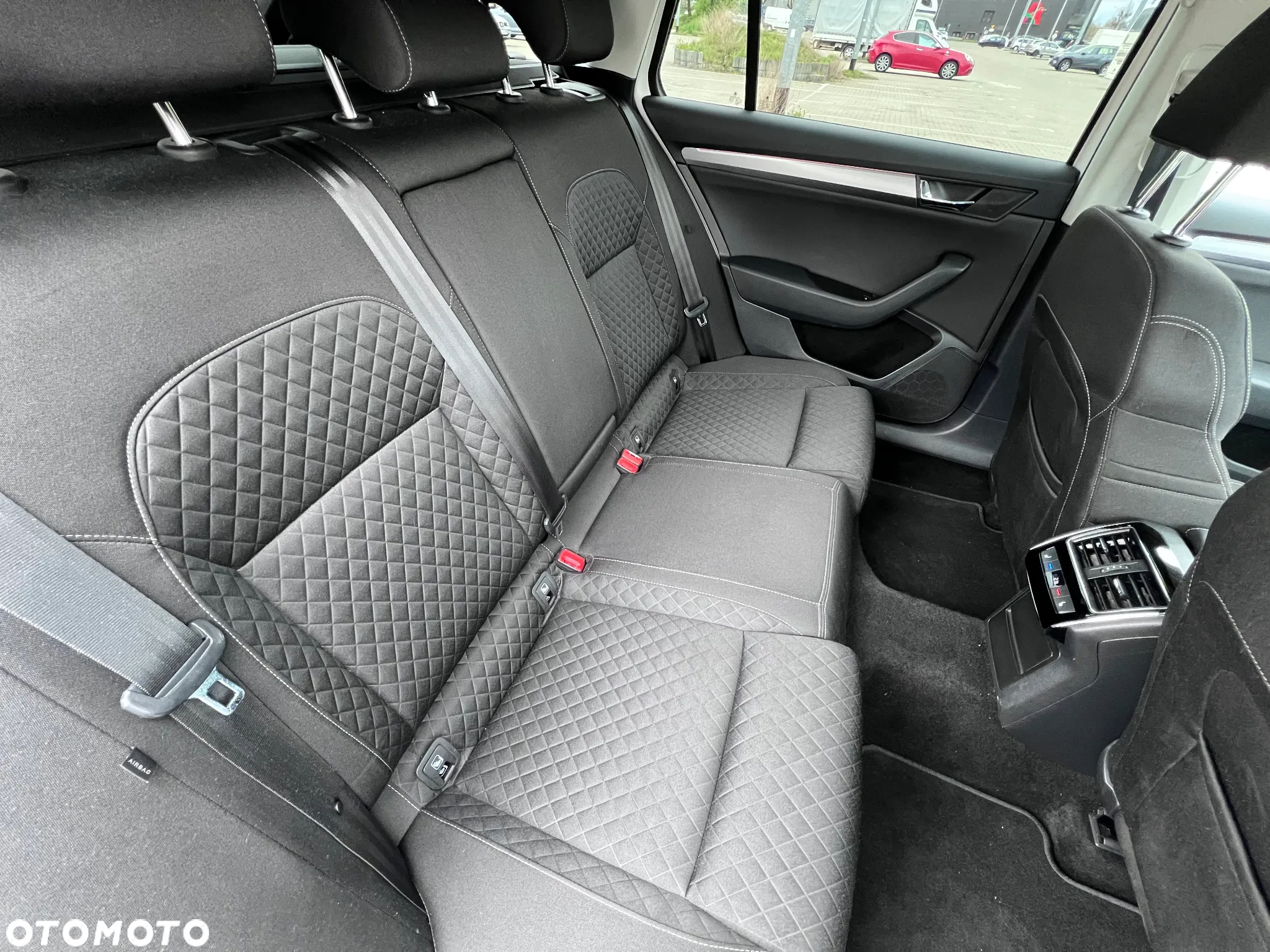Skoda Superb 2.0 TDI SCR Style DSG - 15