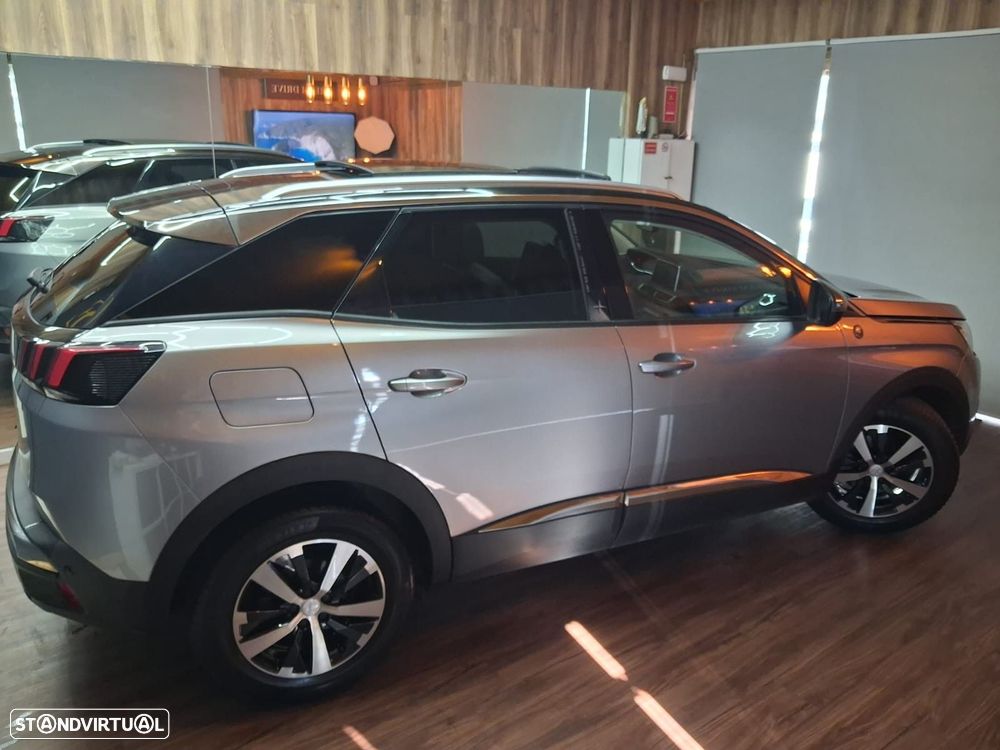 Peugeot 3008 PureTech 130 Stop & Start GPF EAT8 Crossway - 4